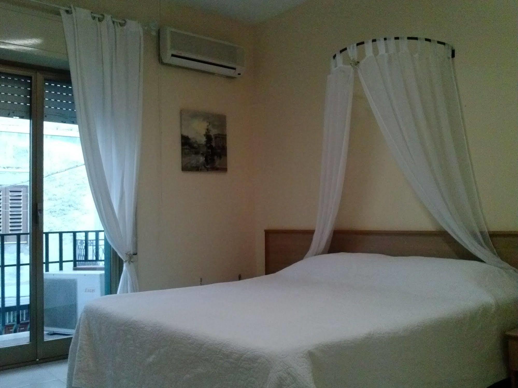 Hotel Sicania Montedoro Екстер'єр фото